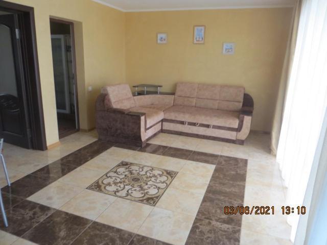 Yellow House Zatoka
